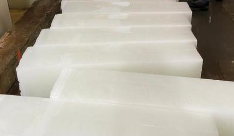 這種降溫方法簡單直接，但效率和均勻性有限