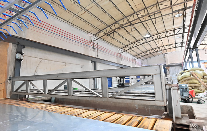 10噸片冰機(jī)的核心優(yōu)勢(shì)在于其高效的制冰能力