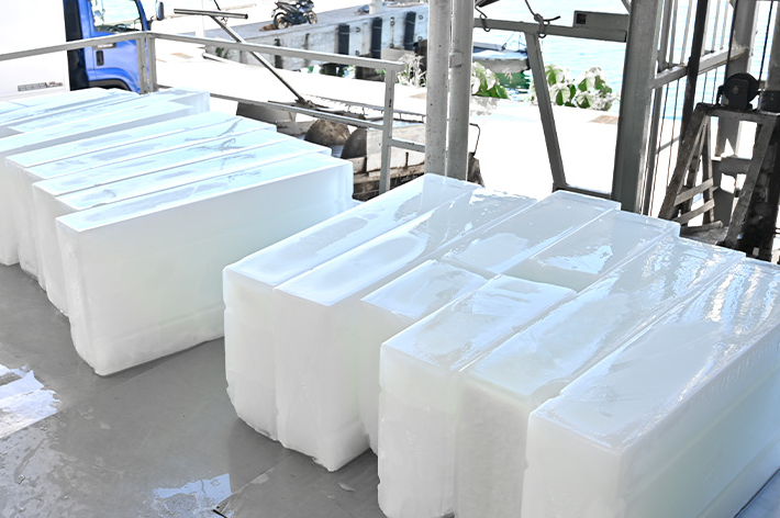 大型塊冰機（日產(chǎn)幾十噸以上）